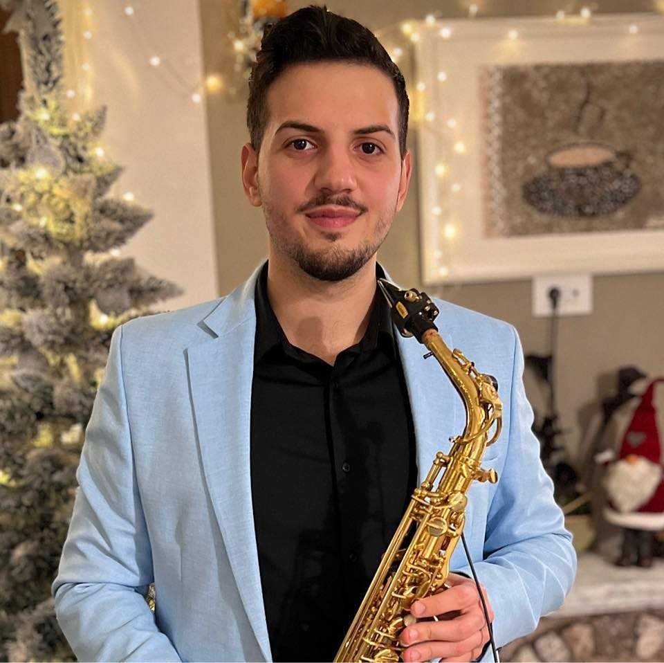 Profesor de Clarinet,Saxofon,Acordeon,Orga si Muzica