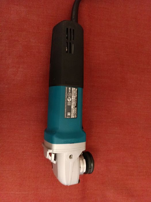 Болгарка Makita 9565 CVR 1400ВТ.