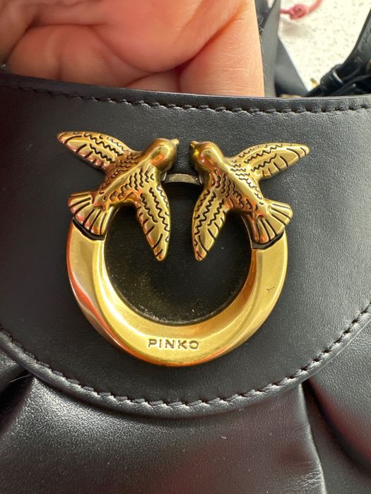 Дамска чанта Pinko в черно