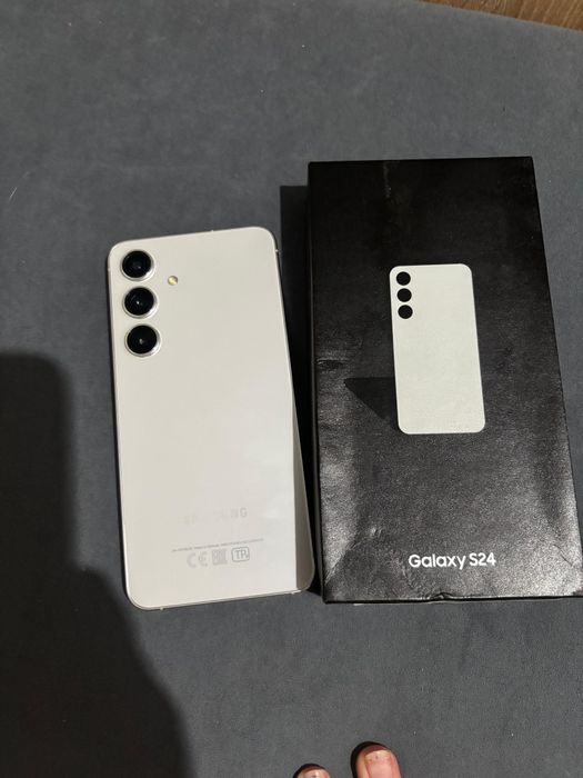 Продам Samsung s 24