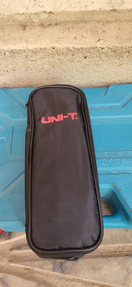 Продам мультиметр UNI-T UT200. Тестер