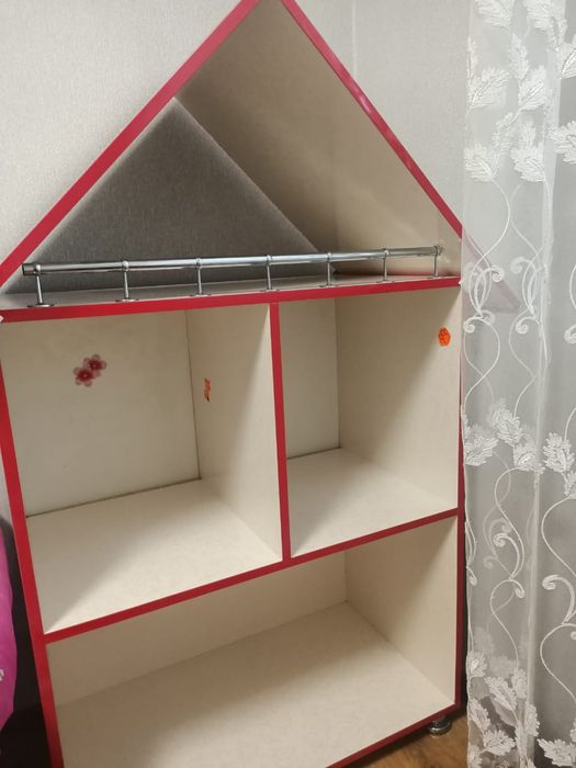 Продам домик для барби.