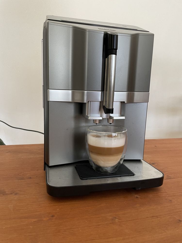 Espressor Automat SIEMENS EQ3 - Cappuccino si Latte!