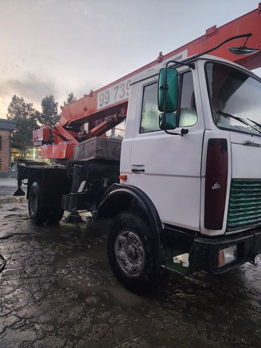 Avtokran sotiladi 18 m 16T ivanoves balonlari 97%  
Yili 1996  Ishlab