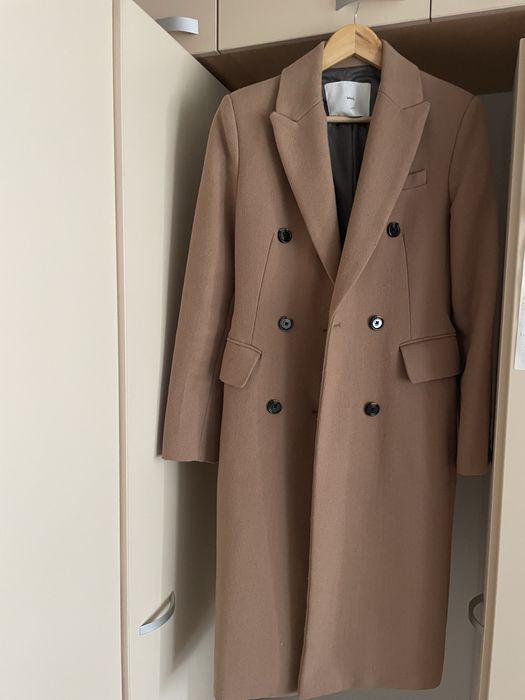 Зимно палто от Mango