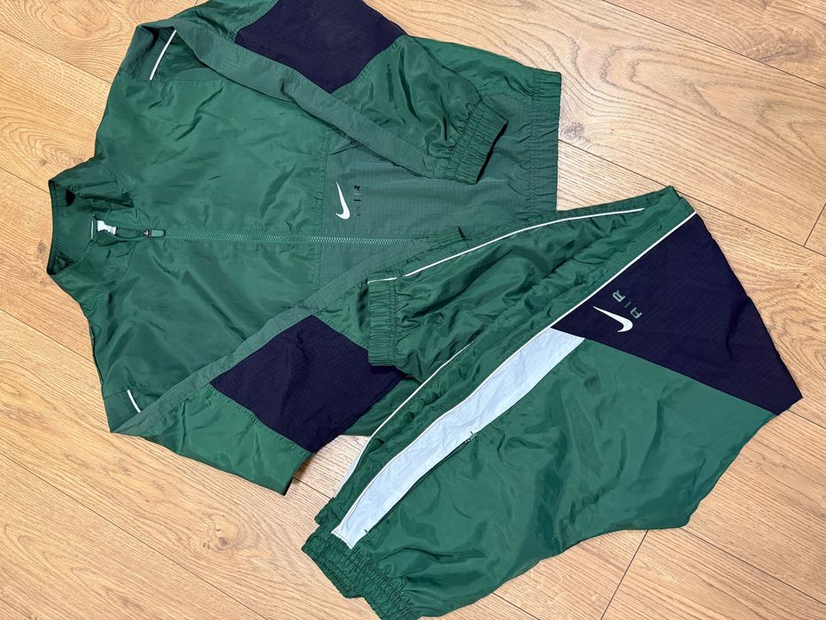 Мъжки спортен комплект Nike - S/M размер