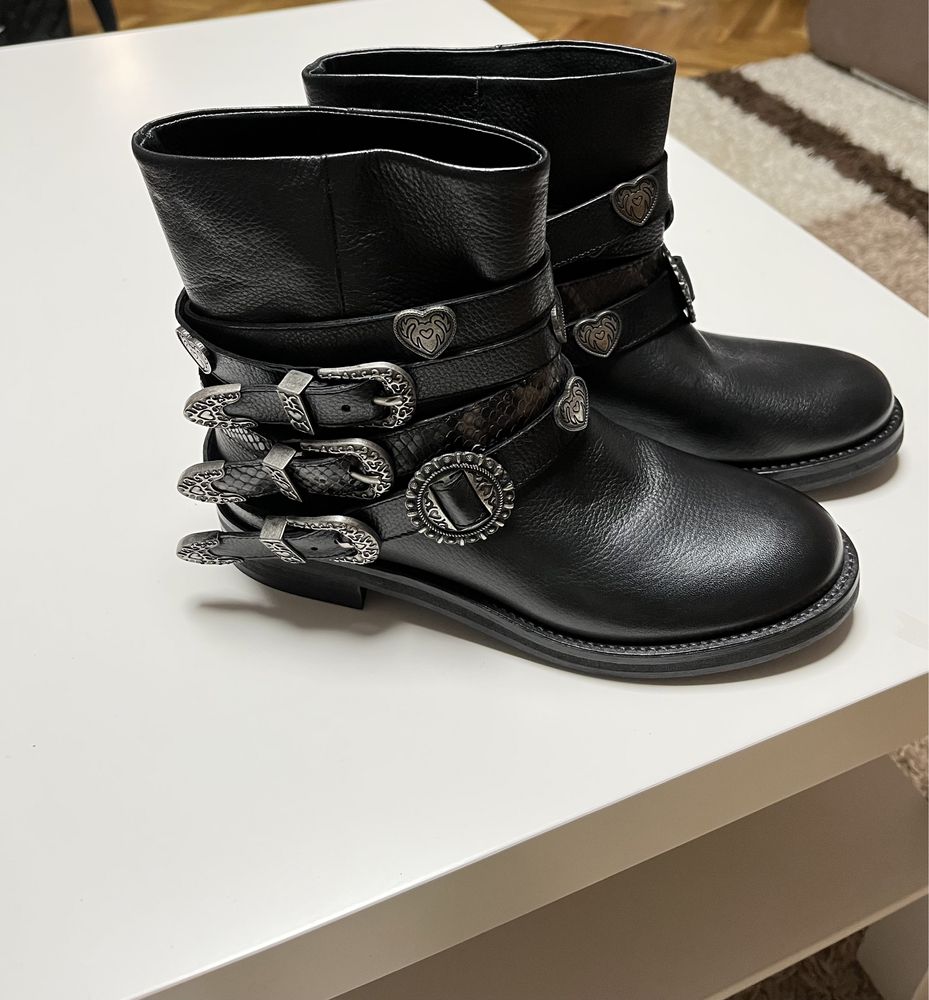 Боти Twinset