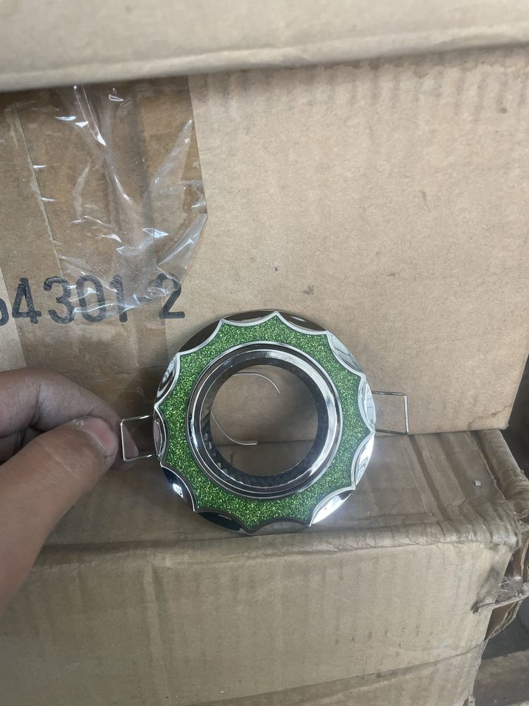 Продаю споты по 150тенге