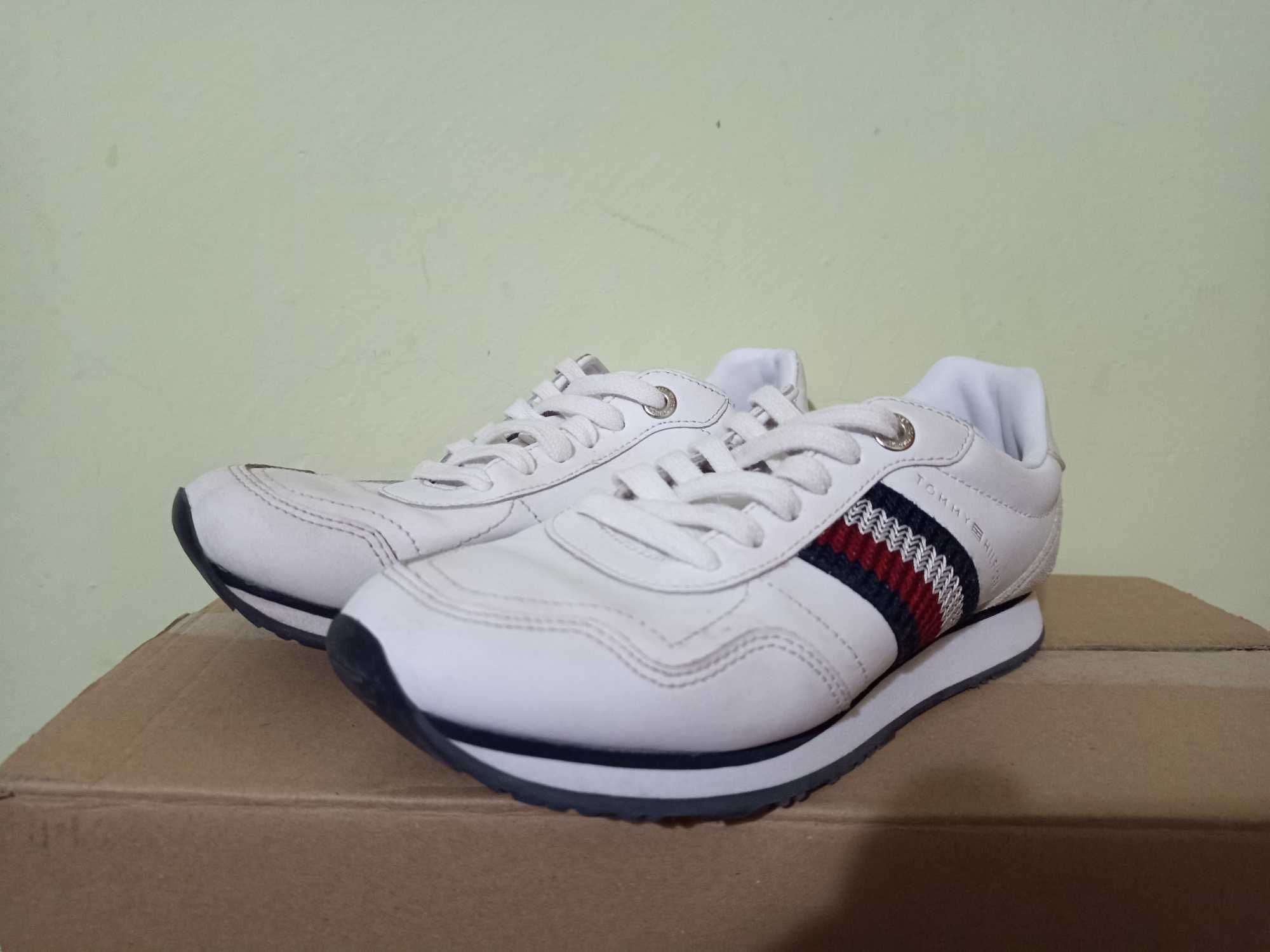 Дамски маратонки Tommy Hilfiger от естествена кожа