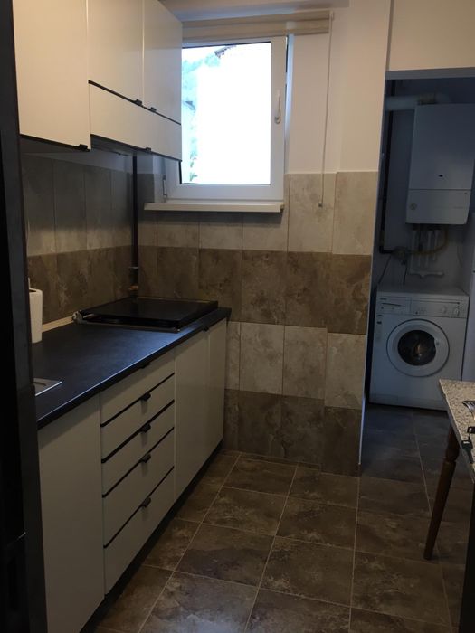 Inchiriez apartament 2 camere 52mp decomandat zona Asirom