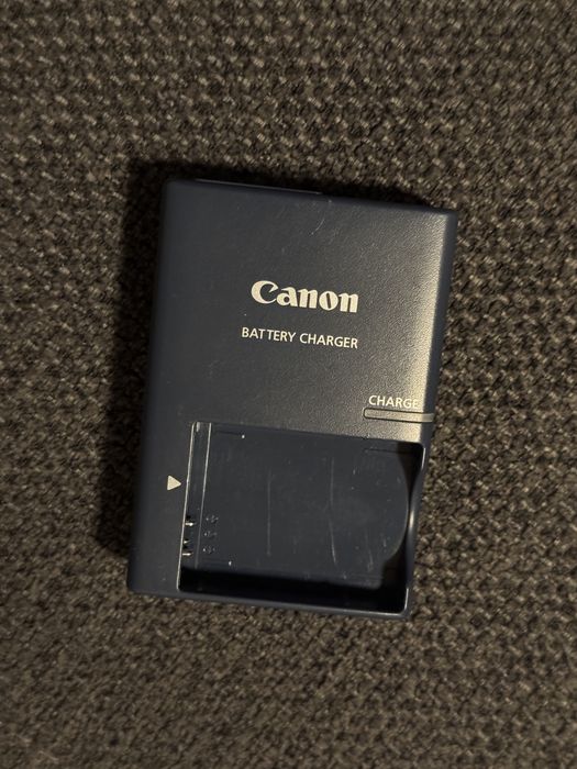 Incarcator original Canon CB-2LXE