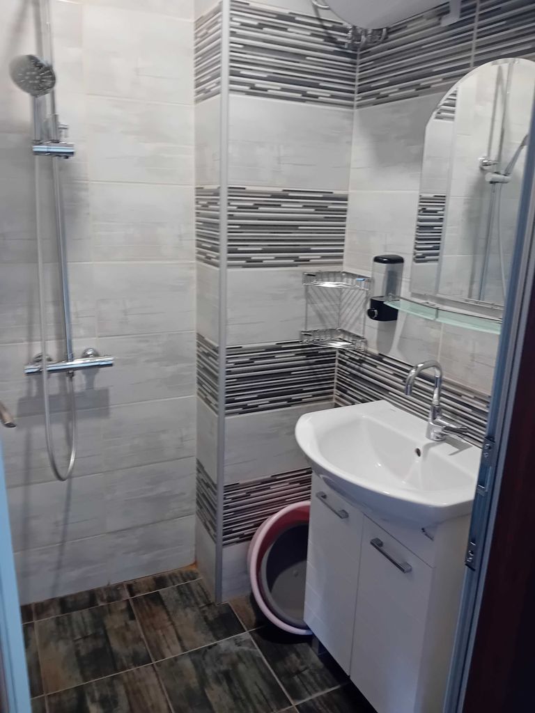 Дава се под наем Двустаен апартамент в Разград, Абритус - 80 кв.м за 255 € - Снимка #7