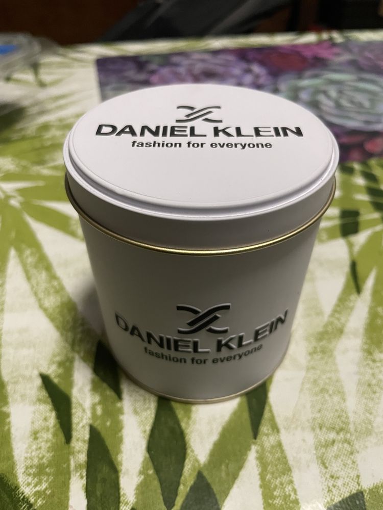 Часовник Daniel Klein