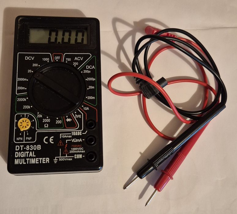 Multimetru/Voltmetru digital DT-830B