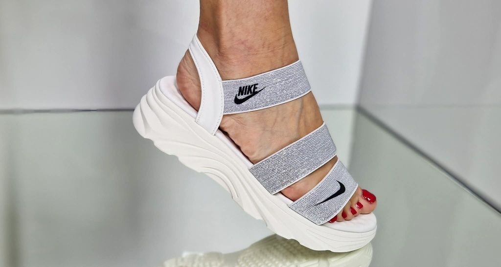 Nike дамски сандали с брокат
