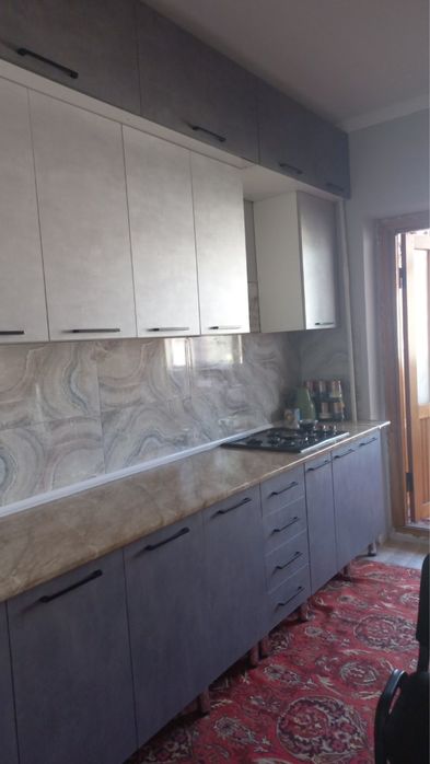 срочно продаётся кухонный мебель