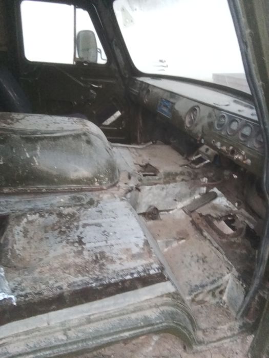 Уваз запчасти сотилади