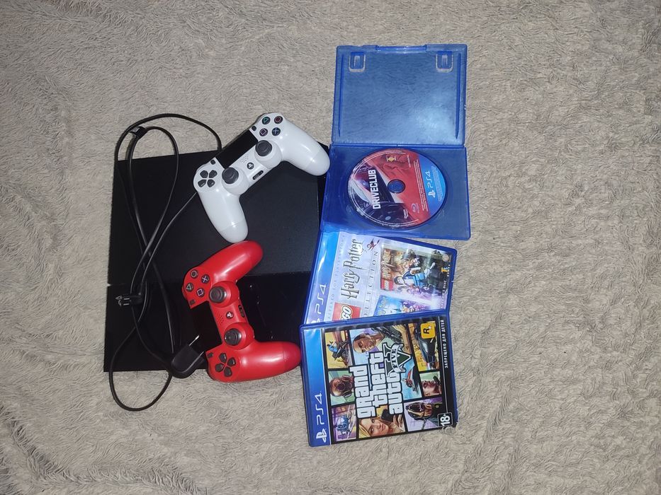 Продам PlayStation 4
