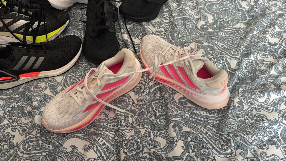 Vând adidași En-gros Nike adidas Asics New balance Originali