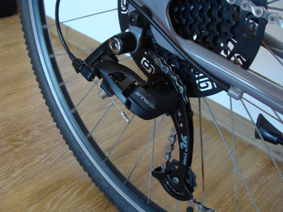 Bicicleta Riverside 120, trekking-oras, roti 28 inch - Noua