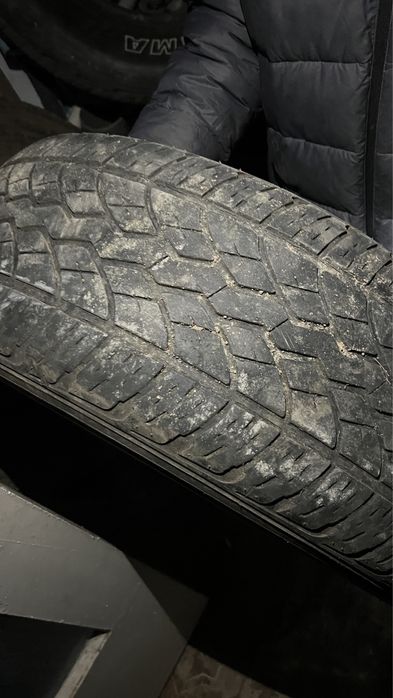 Продам 225/55R17