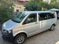 VW T5 Transporter - Lung - 8 + 1 locuri - 2.0 Tdi - 140 CP