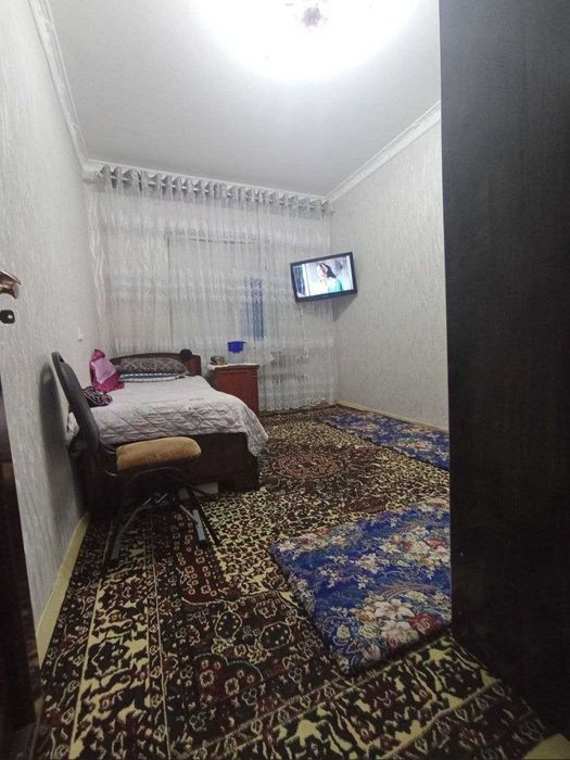 4 хоналик квартира 1 этаж , шарк 1 , бозорча