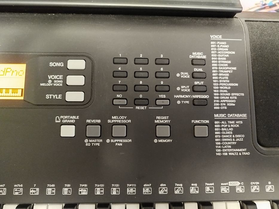 Yamaha PSR E363 синтезатор