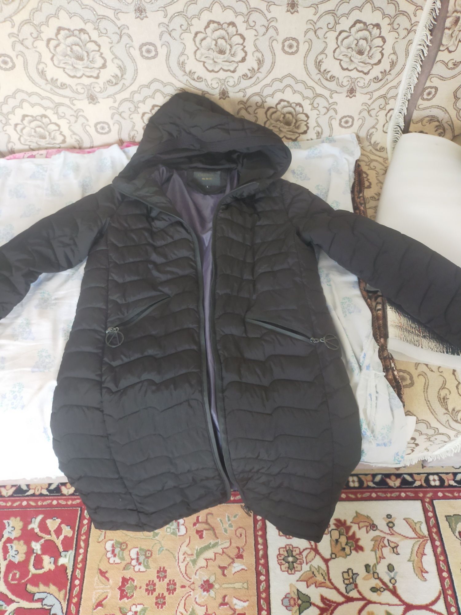Продам куртки разные