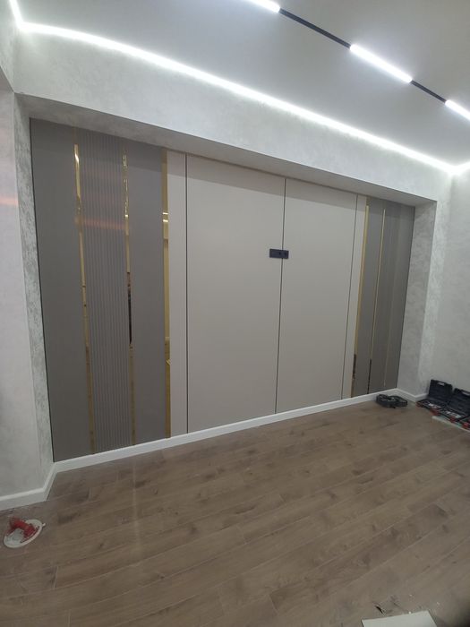 ТВ ЗОНА. Монтаж бамбуковых и шпон панелей а также гипкого мрамора.