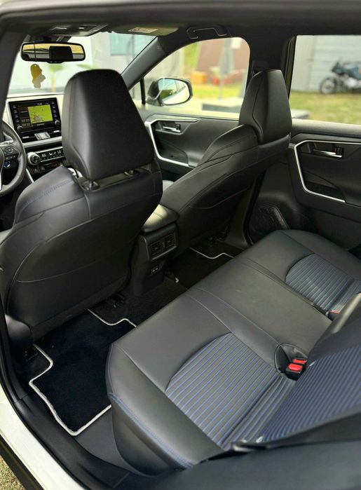 Toyota Rav4 an 2023 Alb perlat