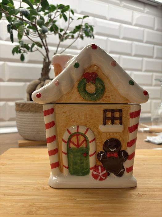 Borcan casuta turta dulce - Nobila Casa