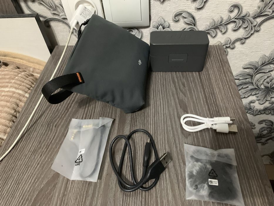 Dji Микрофон DJI Mic Mini(2TX + 1RX + Charging Case) черный