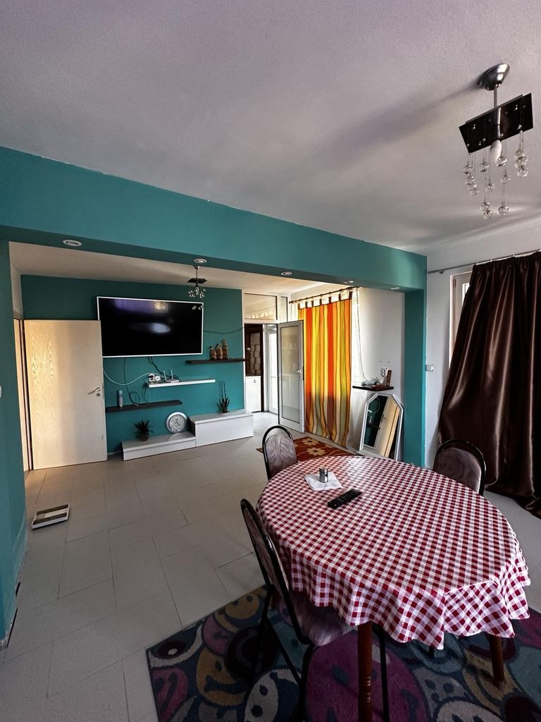 Дава се под наем Четиристаен апартамент в Банкя - 124 кв.м за 650 € - Снимка #3