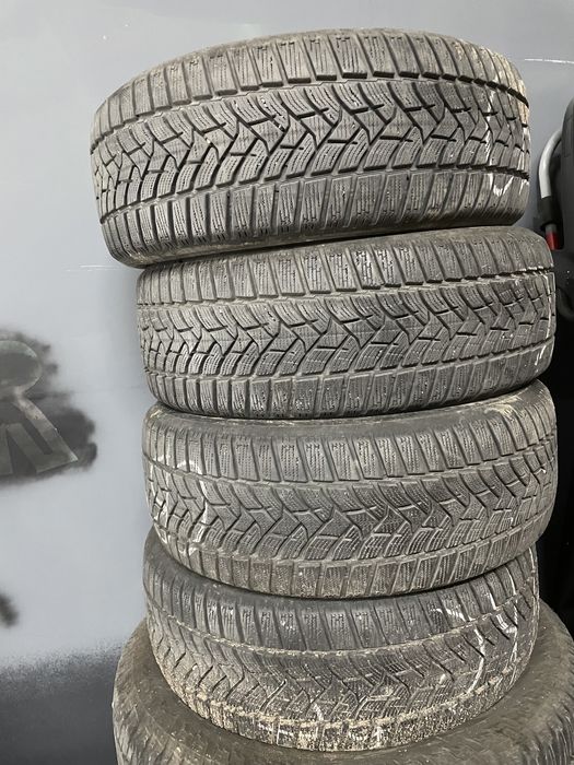 Зимни гуми DUNLOP 215/55 17