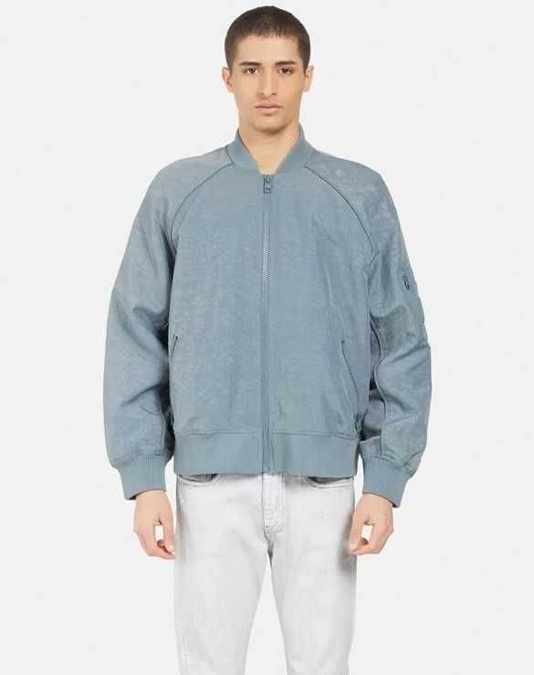 НОВО Пролетно яке тип бомбер Calvin Klein, размер M, Oversize