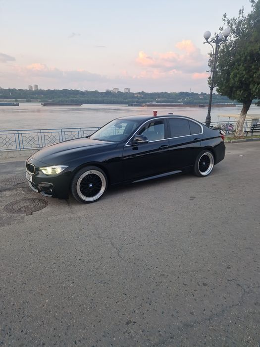 Vând BMW serie 3 F30