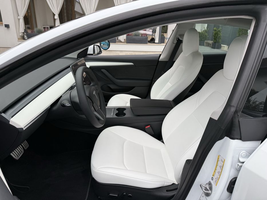 Vand Tesla 3 Performance TVA 21 % Deductibil !!! Interior ALB !