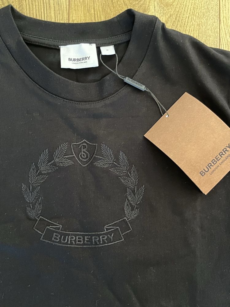Tricou Burberry nou,cu eticheta
