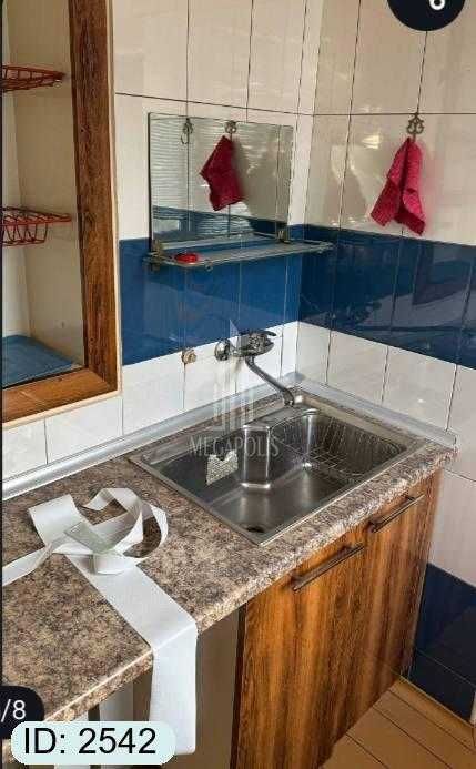 SOTILADI №2542 Vokzal Karzinka tarafda 3xonalik uyimiz sotuvga chiqdi