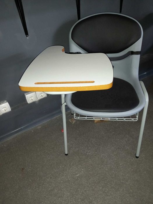 Scaun cadru metalic gri cu cos, scoica gri  cu pernute 1 buc