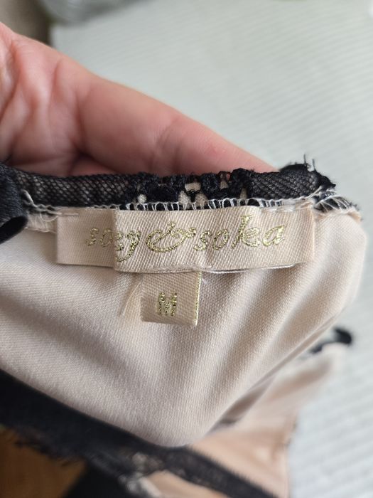 Къса черна дантелена рокля