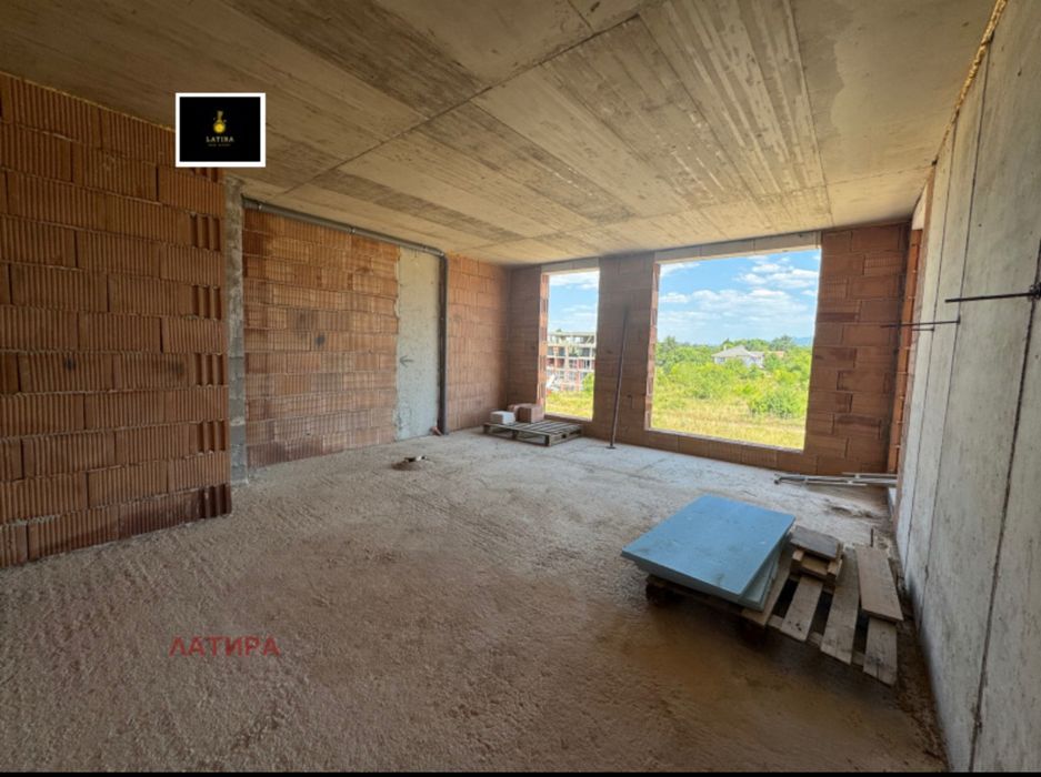 4-стаен! Малинова долина!