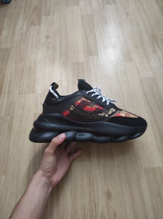 Versace chain reaction chains print