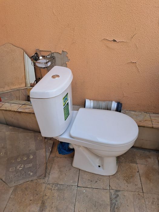 Продается унитаз в рабочем состоянии