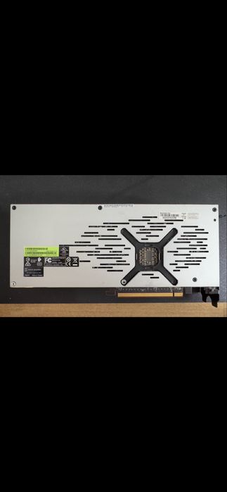 Видеокарта AMD Radeon VII 16GB HBM2