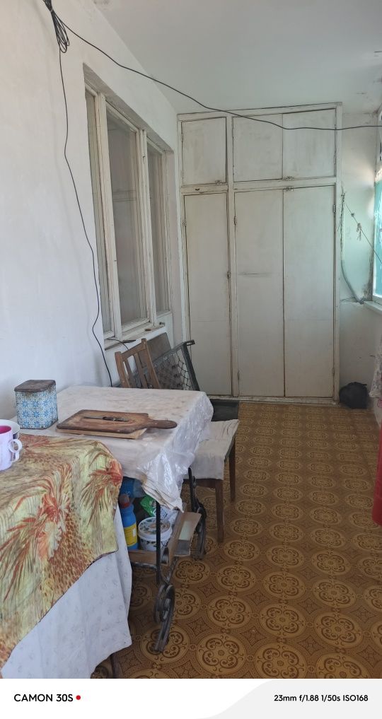 Navoiy shaxridagi eng arzon uylarimizdan biiri sotiladi 1 xona 260 ml