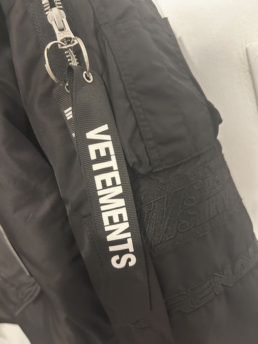 Geaca Vetements x Alpha Industries