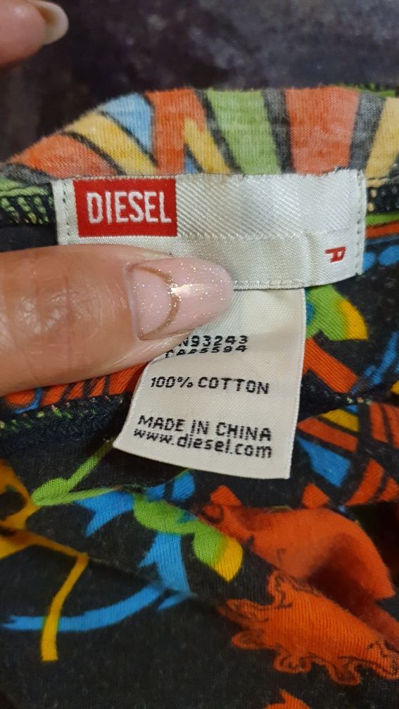 Bluza Diesel+blugi Bershka,  ambele la doar 45 lei