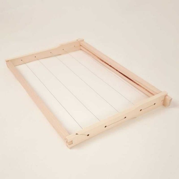 Stup complet cu balconas de 12 rame, Magazie, rame insarmate, hranitor